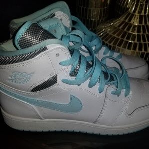 Jordan 1s. Size 8 youth womens 9.5
